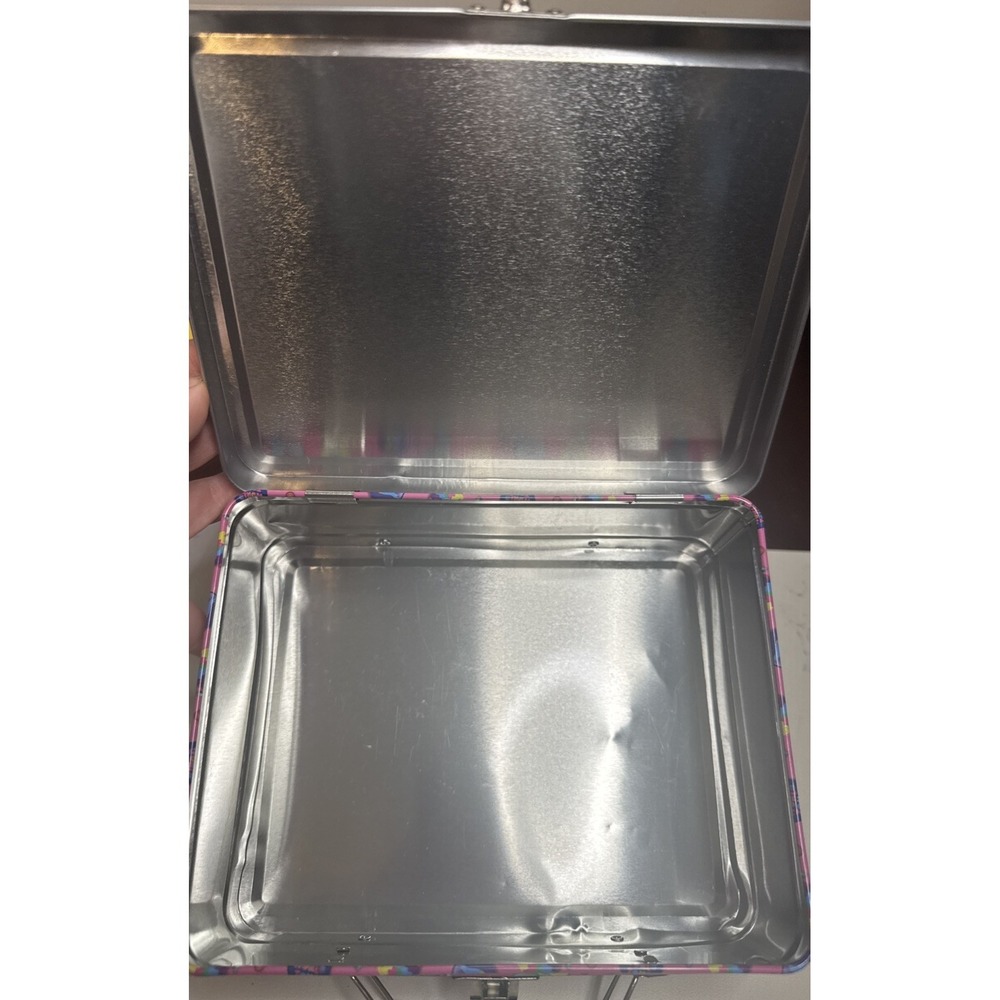 Collectible New Condition DREAMWORKS Trolls World Tour Tin Lunchbox - Picture 4 of 5